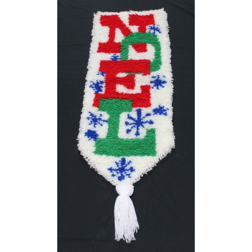 Vintage Handmade NOEL Christmas Yarn Wall Hanging Tapestry Snowflakes 44x13
